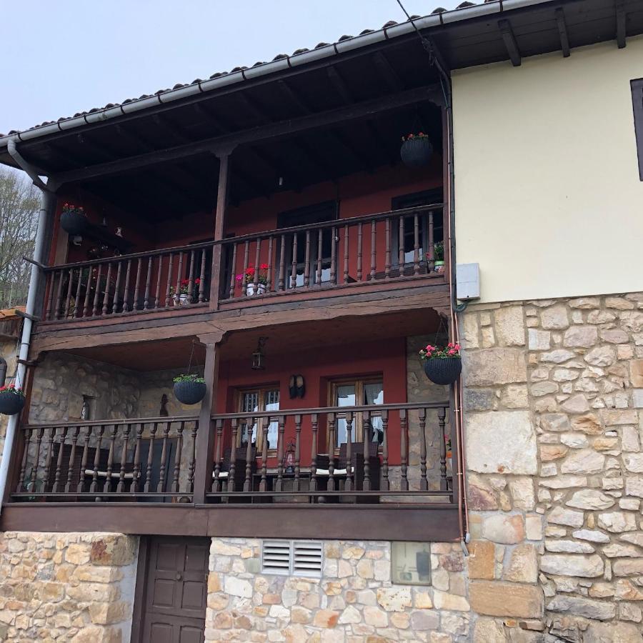 Los Balcones De Nieda Onís Buitenkant foto